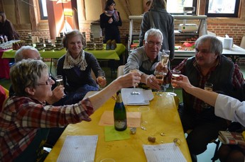 C'est terminé pour le jury,on trinque...C'est bien mérité C'est terminé pour le jury, on trinque...C'est bien mérité