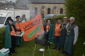 Les maqueux d'saurets enfument la fete