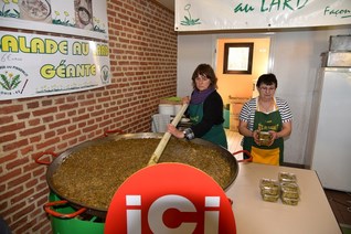 Nadine et Lysiane autour de la salade au lard