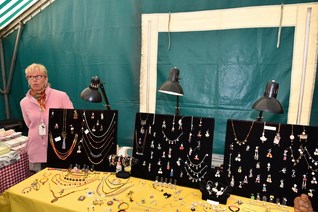 Une première pour Isabelle et ses bijoux Une première pour Isabelle et ses bijoux